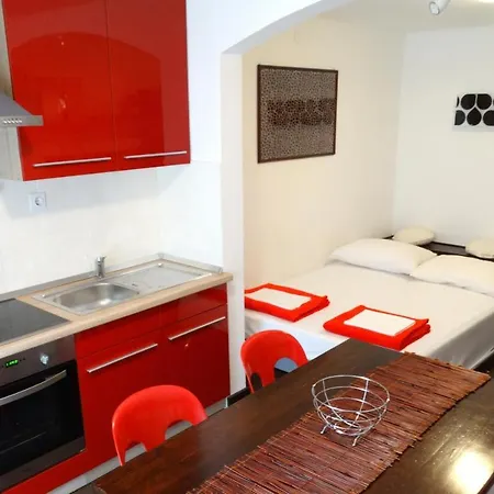 29924 - Sinisa Apartman